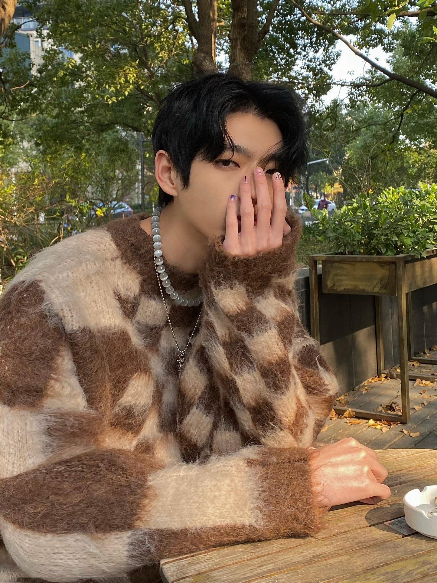 COL ROND EN MOHAIR À CARREAUX IRRÉGULIERS