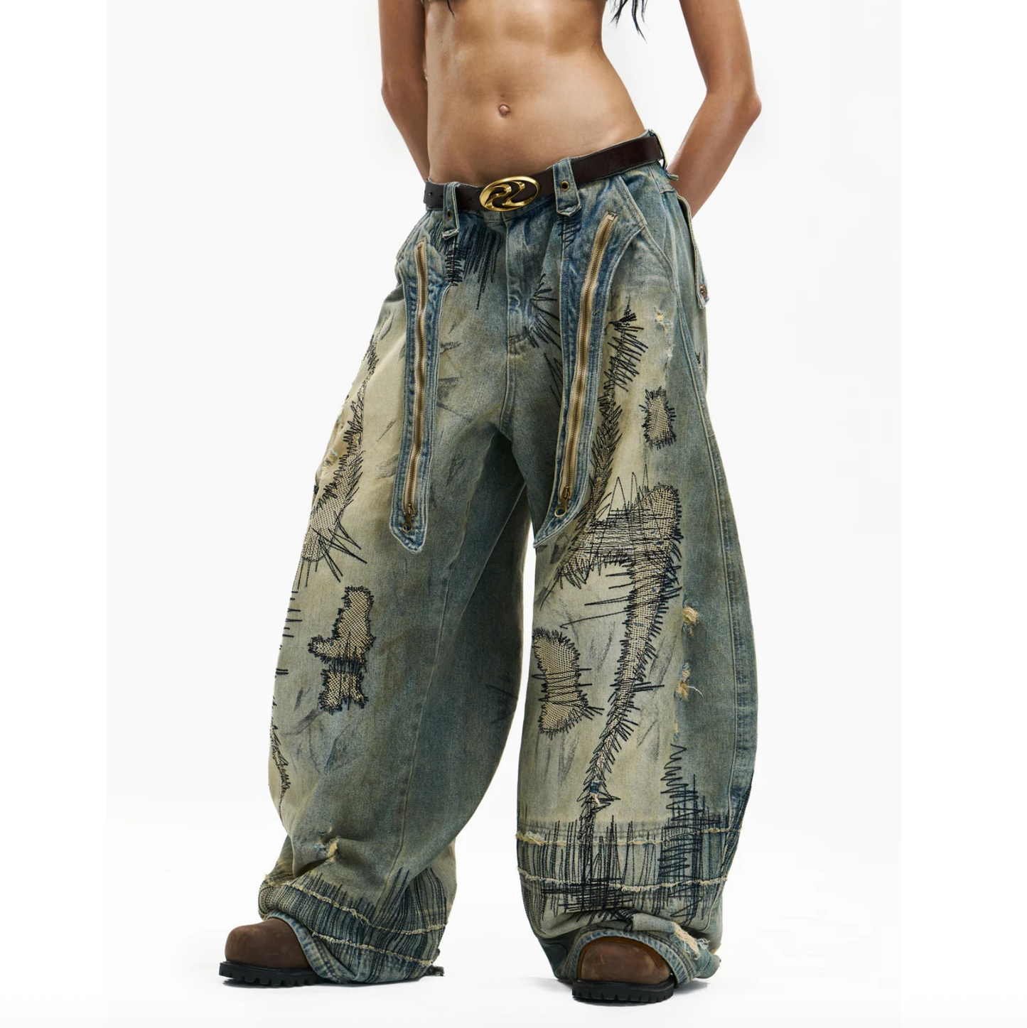 STAIN EMBROIDERY SCIMITAR JEANS - WASHED BLUE