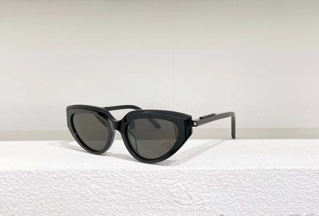 BALENCIAGA Power Cat Geometric Sunglasses NEW AUTHENTIC Balenciaga Power Cat Sunglasses | Designer Sunglasses  main image 3
